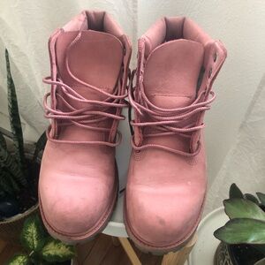 TIMBERLAND USE PINK BOOTS